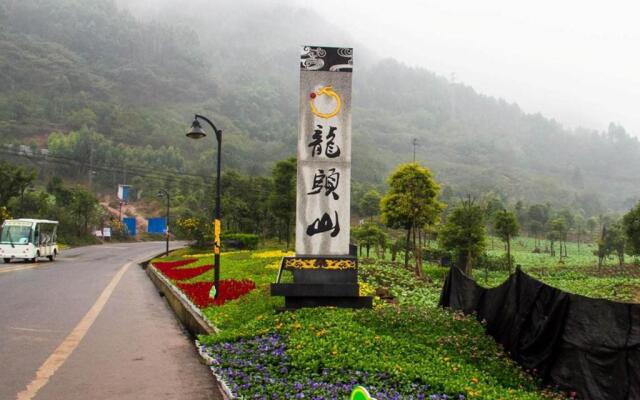 Lavande Hotel Yibin University City Exhibition Center