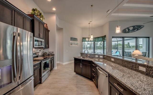 Villa Lake Kennedy - Roelens Vacations