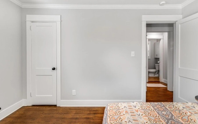 2 bedroom, Georgia Avenue