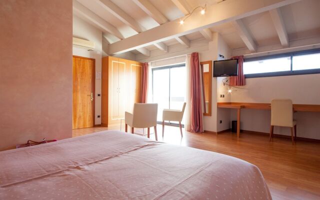 Piccolo Hotel