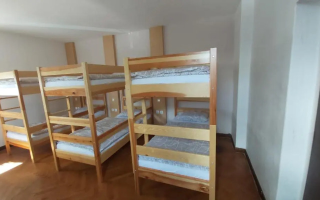 Hostel Jozl