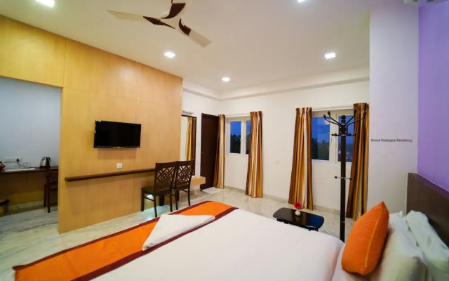 Hotel Grand Padappai Residency