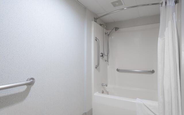 Holiday Inn Express Ramsey-Mahwah by IHG