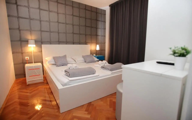 Apartment Happy Dreams