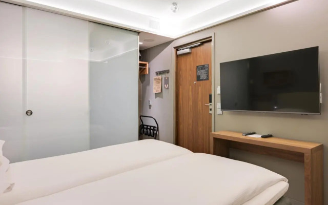 Comfort Hotel Xpress Helsinki Airport Terminal