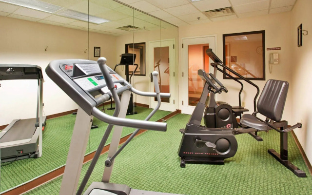 Holiday Inn Express & Suites Batesville by IHG