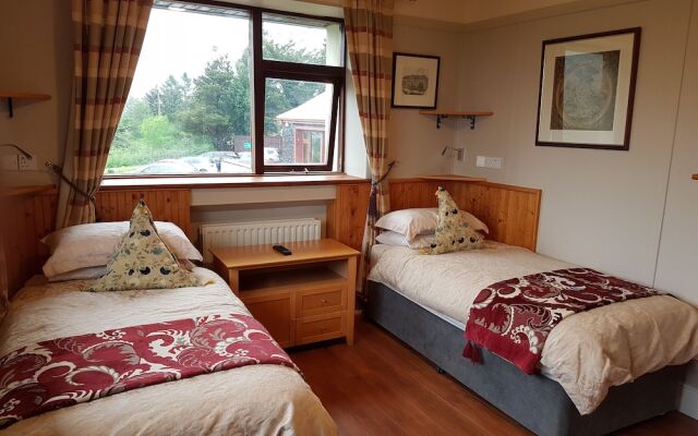 Kylemore Pass Hotel