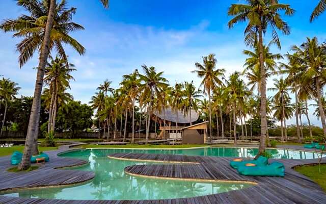 Pravasa Gili Resort by KajaNe