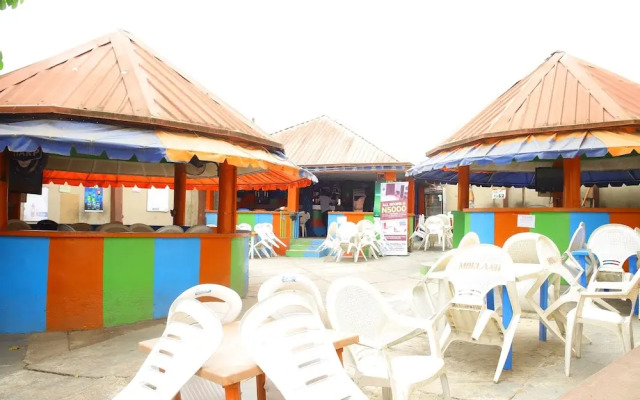 Mokland Hotel and Suites