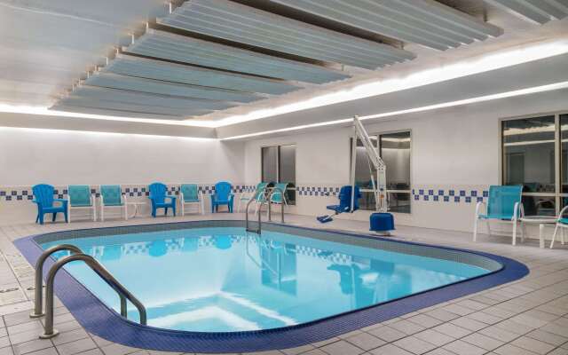 AmericInn by Wyndham Duluth