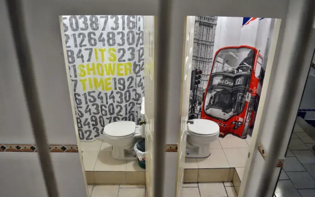 Alexandross Hostel BnB