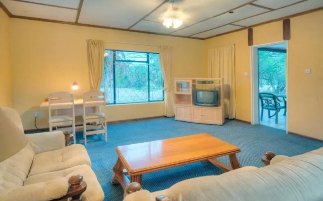 Sedia Riverside Hotel