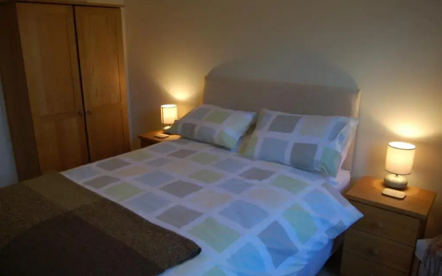 Apartment 2 The Waterfront