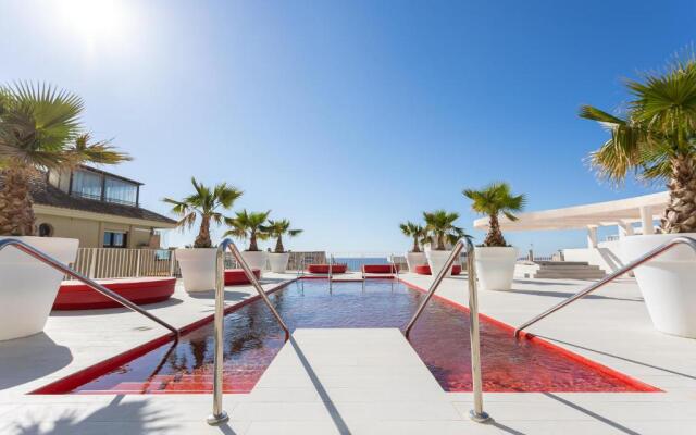Ensuite The Wave II with Pool and free parking