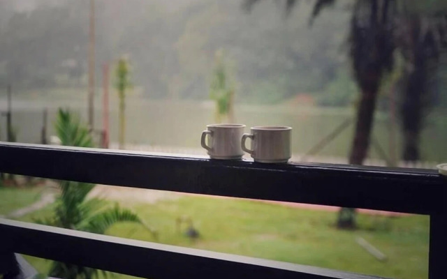 Khalsa Lake View Resort