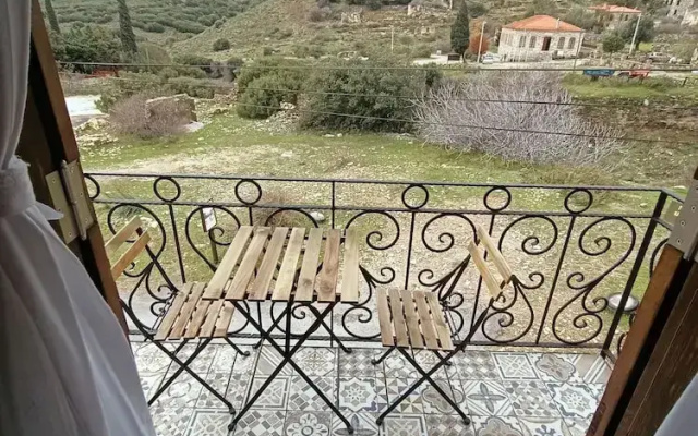 Puli Stone Houses