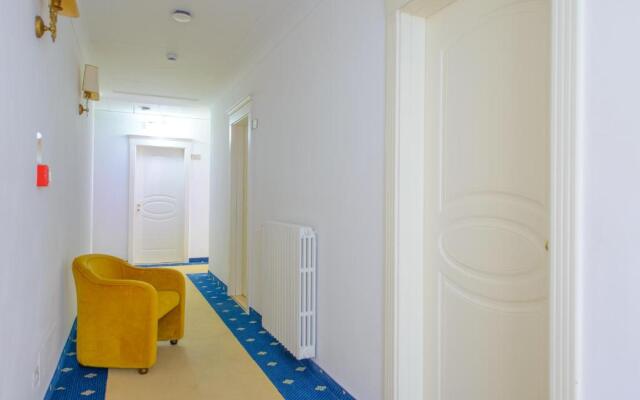 Palace Hotel Domus Mea