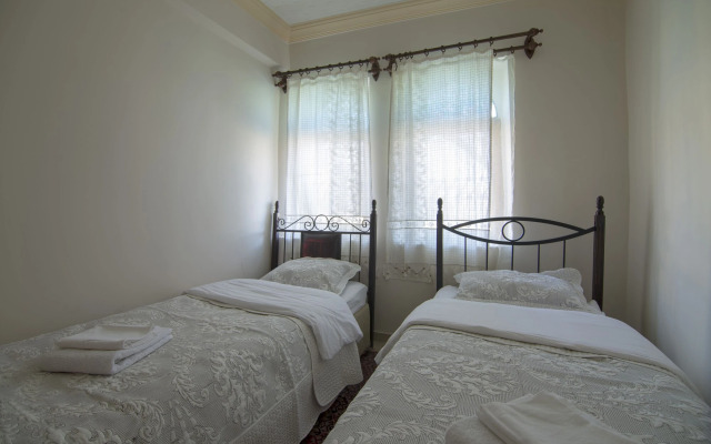 Kamelya Cave Hostel - Adults Only