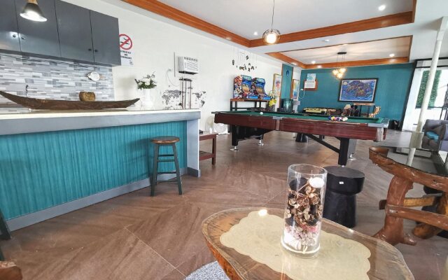 Pescadores Seaview Suites Moalboal
