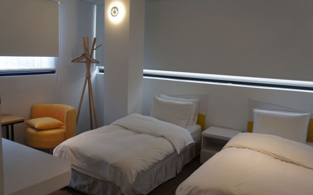 Time Flyer Hotel
