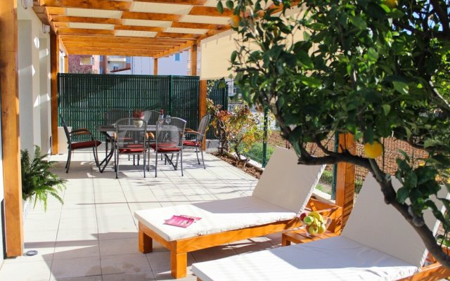 Lux Pool House - Apartment With 2 Rooms in Trogir, With Wonderful City