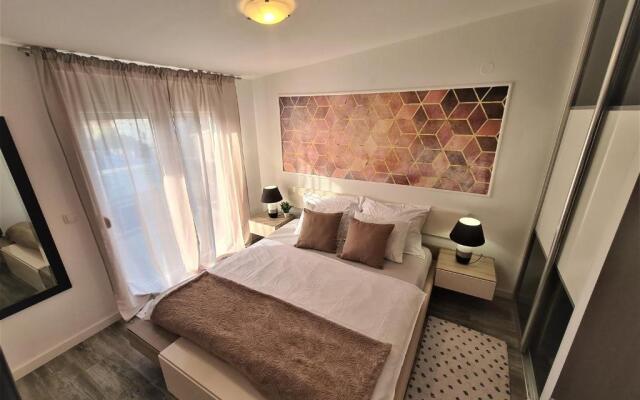 Apartment Zatonka 2