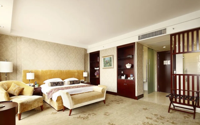 Nanjing Zhenbao Holiday Hotel