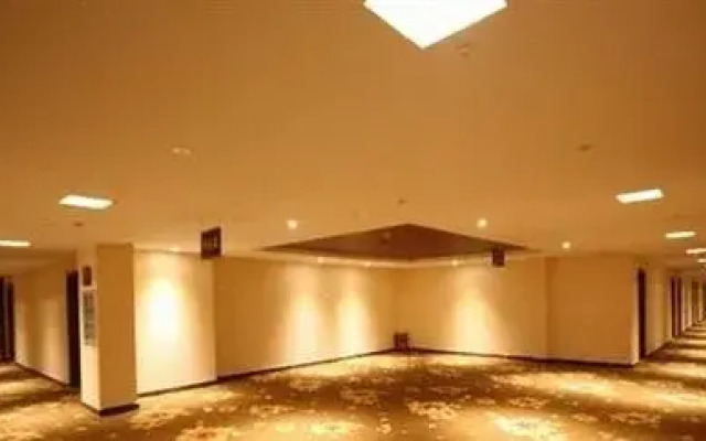 Kunming Ceres Hotel