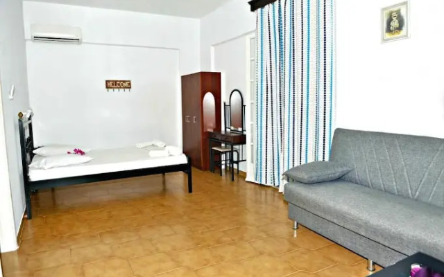 Studios Dimitris Giatras