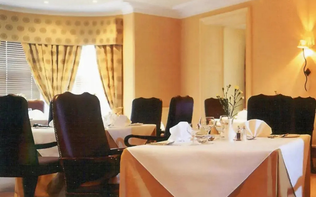 Royal Golf Hotel