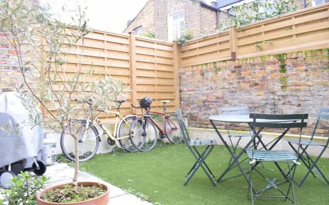 2 Bedroom Appartment With Garden, Sleeps 4