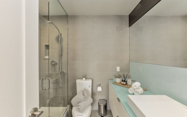 QuickStay - Stylish 2-Bedroom Downtown Condo