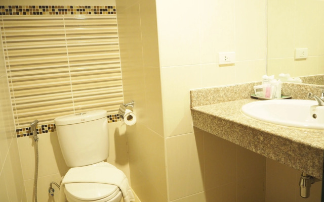 Suksomboon Hotel