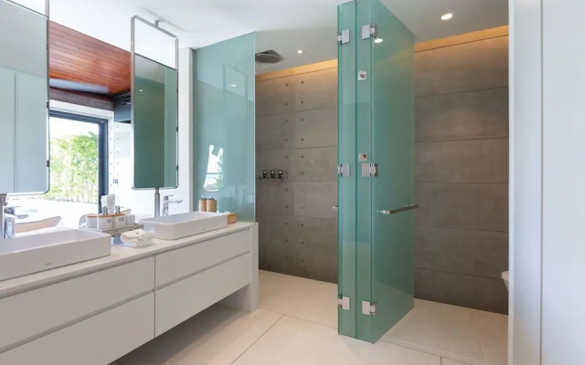 Kerem Luxury Beachfront Villas