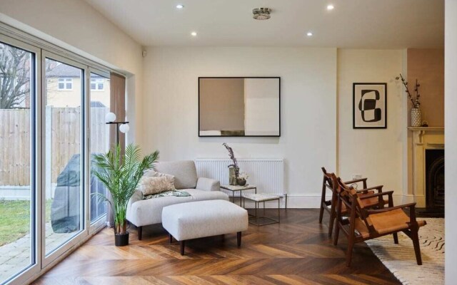 The Redbridge Sanctuary - Spacious 3bdr House With Garden