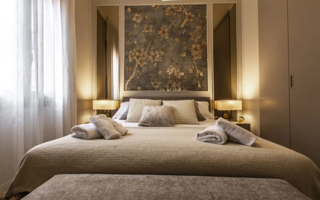 Charming Apartment on the Grand Canal