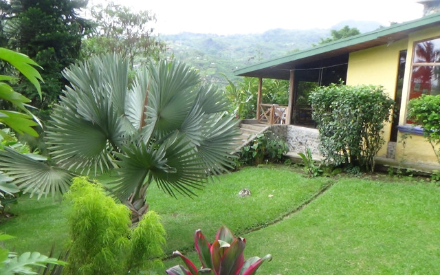 Chalet Orosi