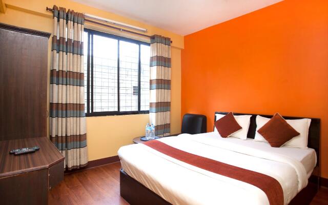 OYO 381 Hotel Pashupati Plaza