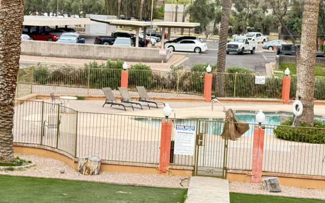 Howard Johnson by Wyndham Phoenix Airport/Downtown Area