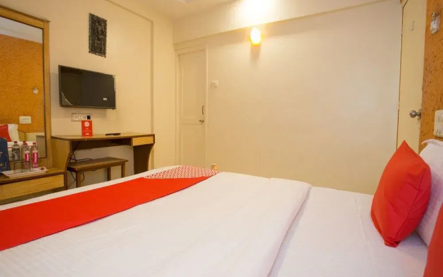 OYO 11601 Hotel Karishma