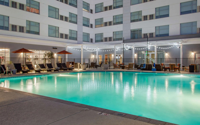 Cambria Hotel Phoenix Chandler - Fashion Center