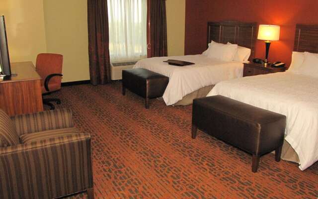 Hampton Inn & Suites Jamestown, ND