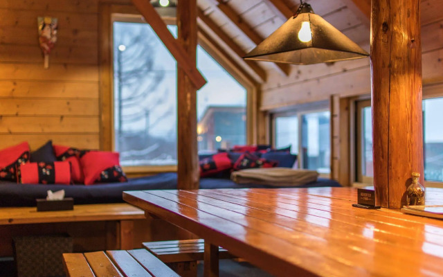Hooting Owl Lodge