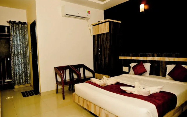 M K Arcade Hotel