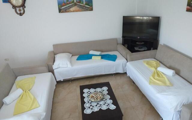 Grand Seaview Apartments