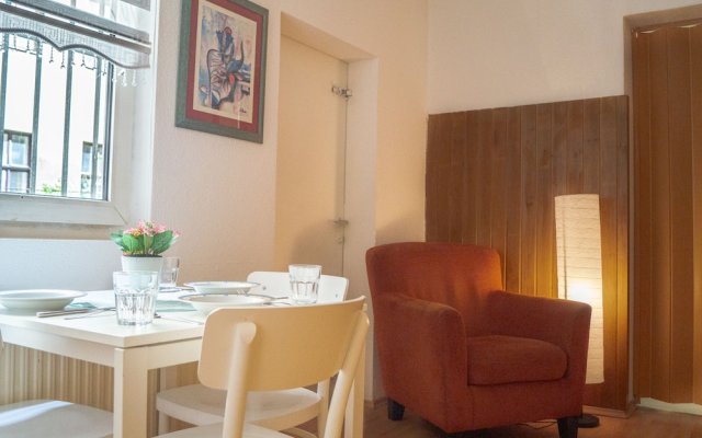 Timeless 2BR Near Downtown