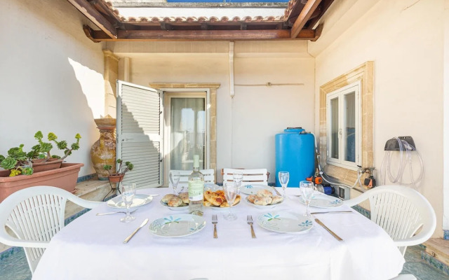 2795 Casa Palma by Barbarhouse