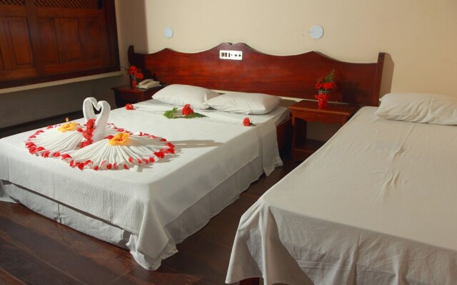 Oasis Praia Hotel