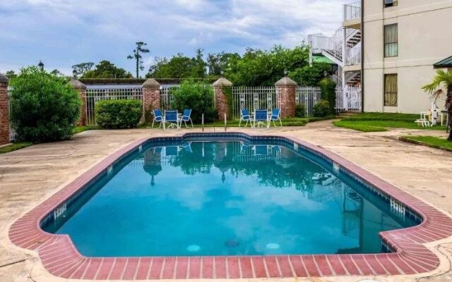 Motel 6 Lake Charles On The Bayou