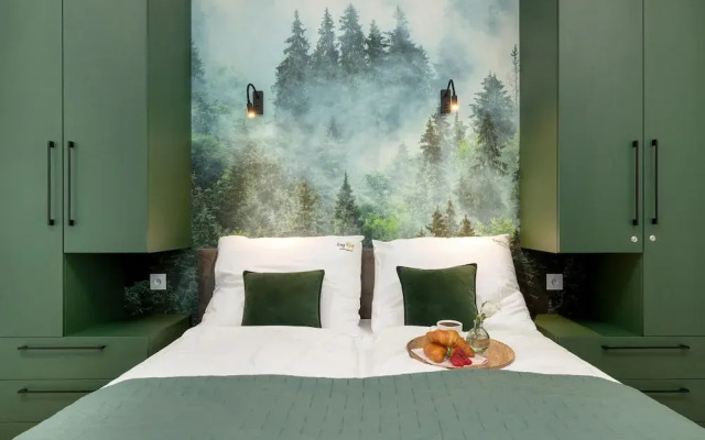 Apartment in Dziwnow With River View & Spa